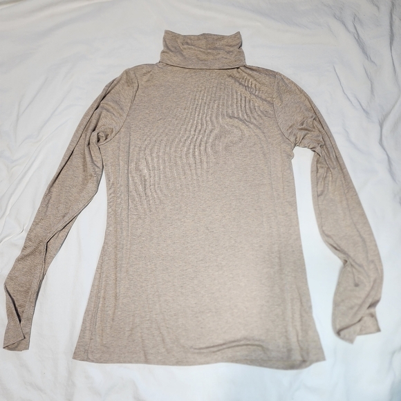Universal Thread Women's Beige Turtleneck Long-Sleeve Top, Size XXL - Picture 1 of 4